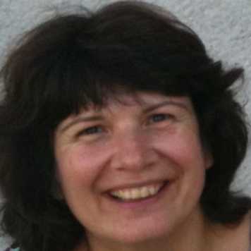 Dr. Denise Hengartner